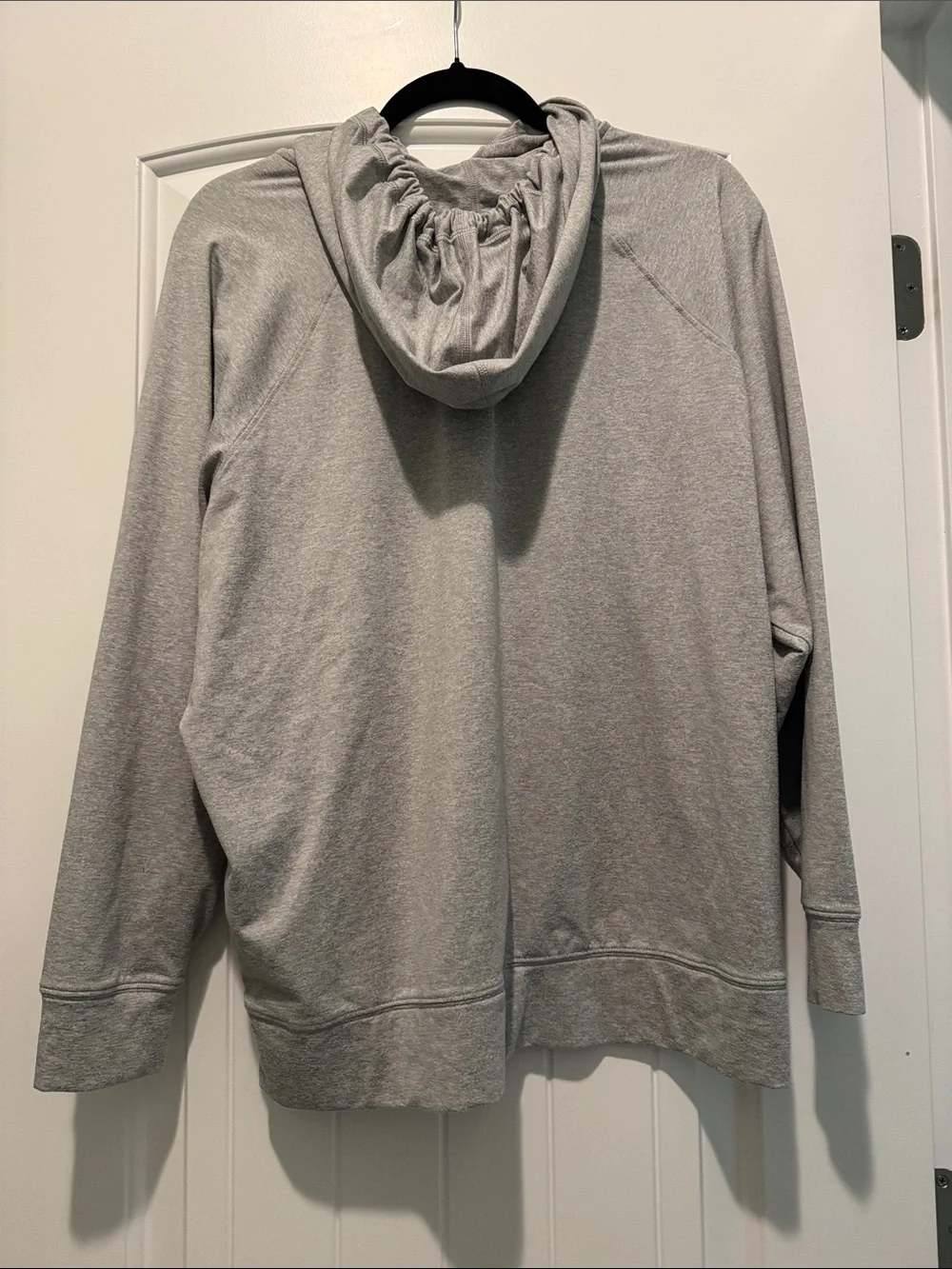 ❤️ Vuori Heather Gray Lightweight Hooded Pullover - Picture 3 of 4